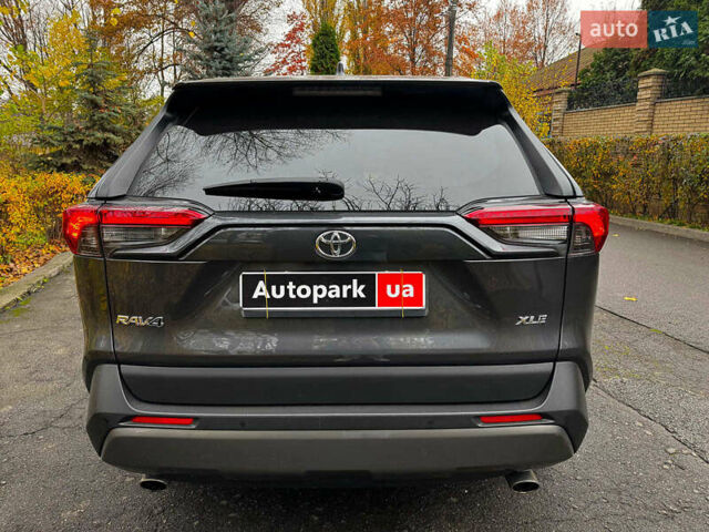 Сірий Тойота РАВ 4, об'ємом двигуна 2.5 л та пробігом 142 тис. км за 28990 $, фото 4 на Automoto.ua