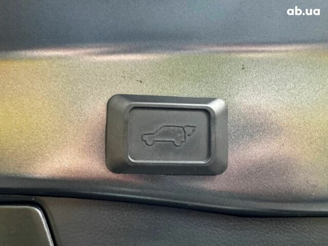 Серый Тойота РАВ 4, объемом двигателя 2.5 л и пробегом 142 тыс. км за 28990 $, фото 7 на Automoto.ua