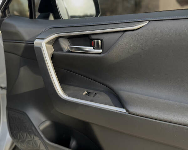 Серый Тойота РАВ 4, объемом двигателя 2.49 л и пробегом 158 тыс. км за 29999 $, фото 25 на Automoto.ua