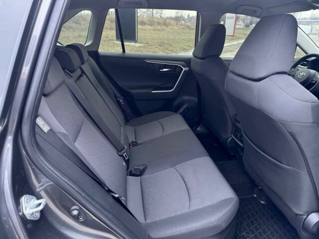 Сірий Тойота РАВ 4, об'ємом двигуна 2.5 л та пробігом 117 тис. км за 29500 $, фото 6 на Automoto.ua