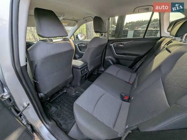 Серый Тойота РАВ 4, объемом двигателя 1.99 л и пробегом 39 тыс. км за 27700 $, фото 14 на Automoto.ua