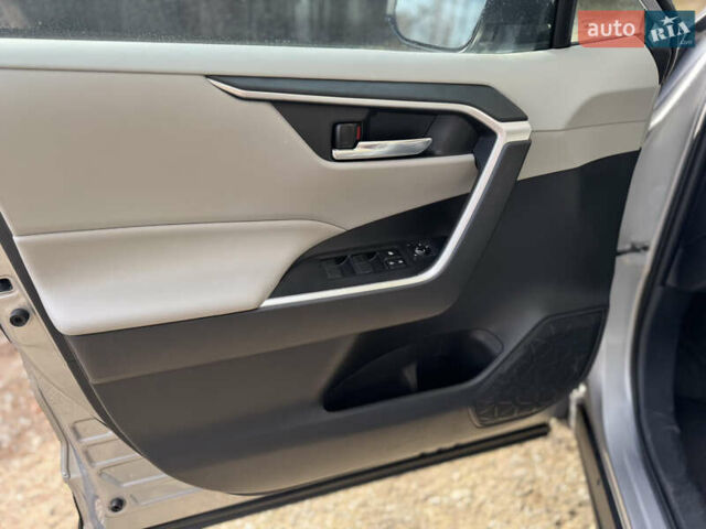 Серый Тойота РАВ 4, объемом двигателя 2.49 л и пробегом 64 тыс. км за 25000 $, фото 8 на Automoto.ua