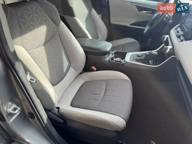 Серый Тойота РАВ 4, объемом двигателя 2.49 л и пробегом 64 тыс. км за 25000 $, фото 16 на Automoto.ua