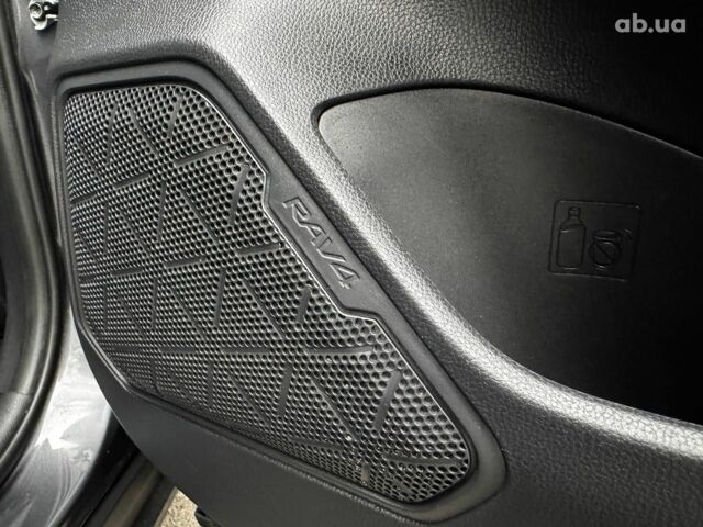 Серый Тойота РАВ 4, объемом двигателя 2.5 л и пробегом 142 тыс. км за 28990 $, фото 32 на Automoto.ua