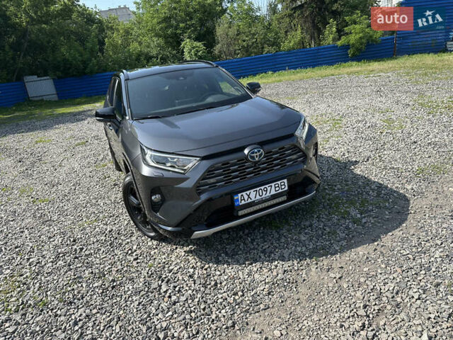 Серый Тойота РАВ 4, объемом двигателя 2.49 л и пробегом 139 тыс. км за 32700 $, фото 1 на Automoto.ua