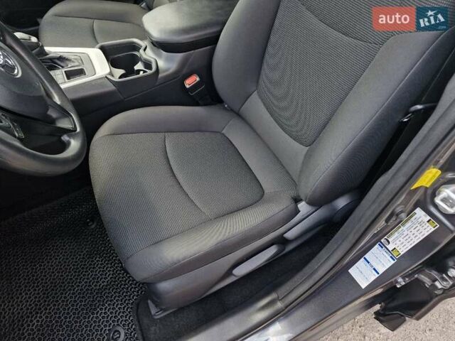 Сірий Тойота РАВ 4, об'ємом двигуна 2.5 л та пробігом 39 тис. км за 24199 $, фото 26 на Automoto.ua
