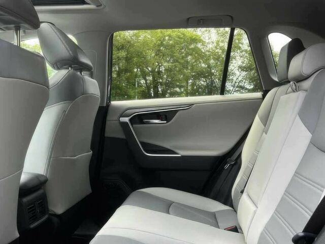 Серый Тойота РАВ 4, объемом двигателя 2.5 л и пробегом 47 тыс. км за 10000 $, фото 11 на Automoto.ua