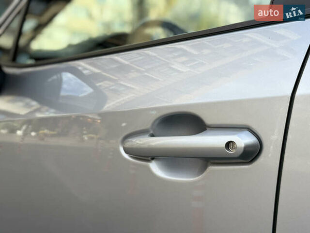 Тойота РАВ 4 2019 в Киеве на Automoto.ua Серый Тойота РАВ 4, объемом двигателя 1.99 л и пробегом 8 тыс. км за 27200 $, фото 21 на Automoto.ua