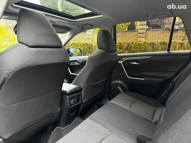 Серый Тойота РАВ 4, объемом двигателя 2.5 л и пробегом 142 тыс. км за 28990 $, фото 29 на Automoto.ua