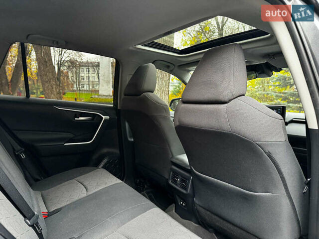 Сірий Тойота РАВ 4, об'ємом двигуна 2.5 л та пробігом 142 тис. км за 28990 $, фото 33 на Automoto.ua