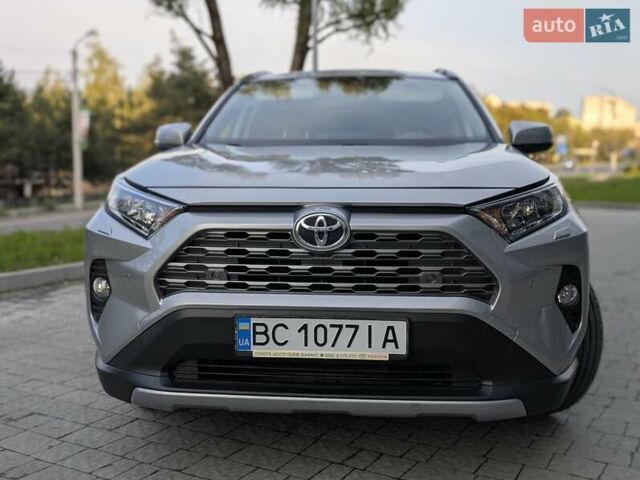 Серый Тойота РАВ 4, объемом двигателя 1.99 л и пробегом 39 тыс. км за 27700 $, фото 2 на Automoto.ua