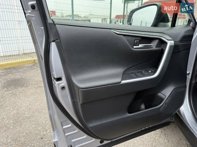 Сірий Тойота РАВ 4, об'ємом двигуна 2.49 л та пробігом 137 тис. км за 28990 $, фото 10 на Automoto.ua