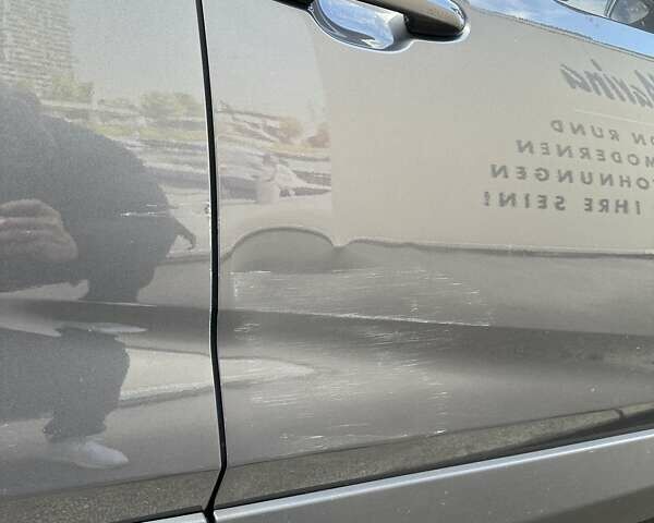 Сірий Тойота РАВ 4, об'ємом двигуна 2 л та пробігом 40 тис. км за 33000 $, фото 17 на Automoto.ua