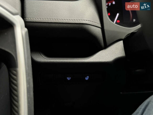 Серый Тойота РАВ 4, объемом двигателя 1.99 л и пробегом 204 тыс. км за 23500 $, фото 14 на Automoto.ua