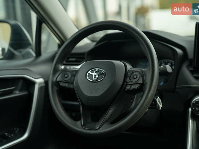 Тойота РАВ 4 2019 в Черновцах на Automoto.ua Серый Тойота РАВ 4, объемом двигателя 2.5 л и пробегом 24 тыс. км за 29900 $, фото 21 на Automoto.ua
