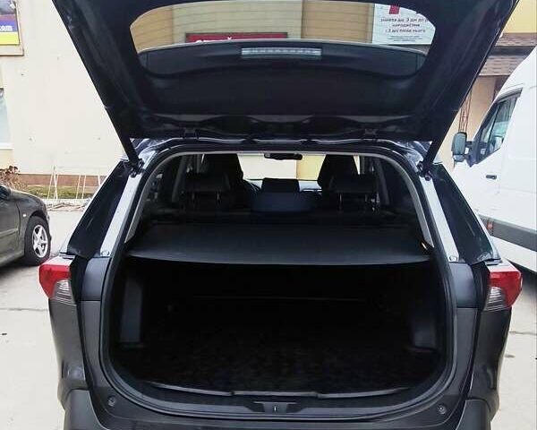 Серый Тойота РАВ 4, объемом двигателя 2.49 л и пробегом 161 тыс. км за 32500 $, фото 3 на Automoto.ua