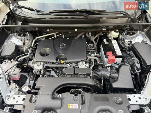 Тойота РАВ 4 2019 в Киеве на Automoto.ua Серый Тойота РАВ 4, объемом двигателя 1.99 л и пробегом 8 тыс. км за 27200 $, фото 26 на Automoto.ua