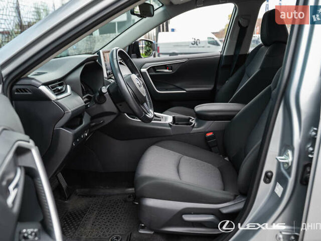 Сірий Тойота РАВ 4, об'ємом двигуна 1.99 л та пробігом 92 тис. км за 23500 $, фото 12 на Automoto.ua