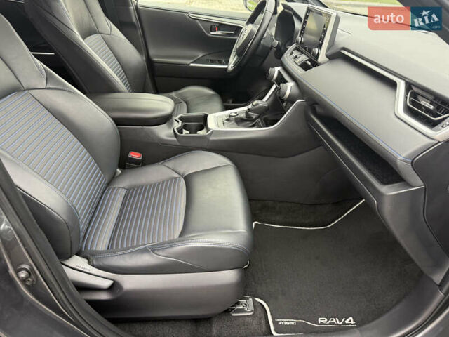 Серый Тойота РАВ 4, объемом двигателя 2.49 л и пробегом 195 тыс. км за 28850 $, фото 23 на Automoto.ua