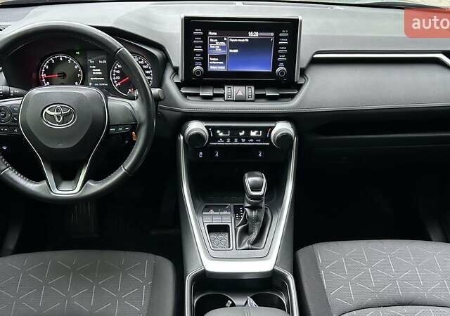 Сірий Тойота РАВ 4, об'ємом двигуна 1.99 л та пробігом 51 тис. км за 28463 $, фото 7 на Automoto.ua