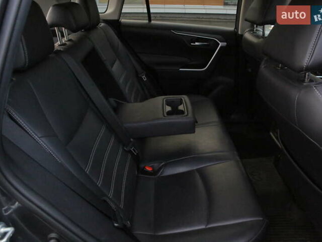 Сірий Тойота РАВ 4, об'ємом двигуна 2.49 л та пробігом 48 тис. км за 30000 $, фото 25 на Automoto.ua