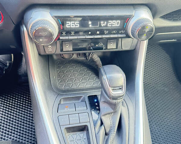 Сірий Тойота РАВ 4, об'ємом двигуна 2.49 л та пробігом 85 тис. км за 31500 $, фото 17 на Automoto.ua