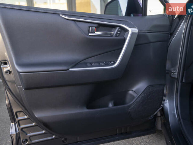 Серый Тойота РАВ 4, объемом двигателя 2.49 л и пробегом 49 тыс. км за 31400 $, фото 25 на Automoto.ua