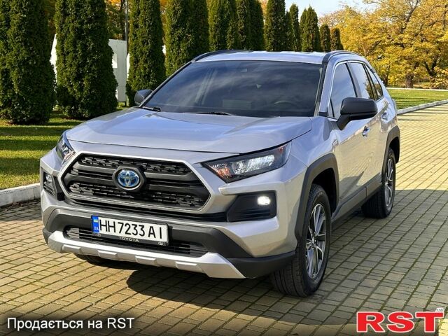 Сірий Тойота РАВ 4, об'ємом двигуна 2.5 л та пробігом 128 тис. км за 28500 $, фото 3 на Automoto.ua