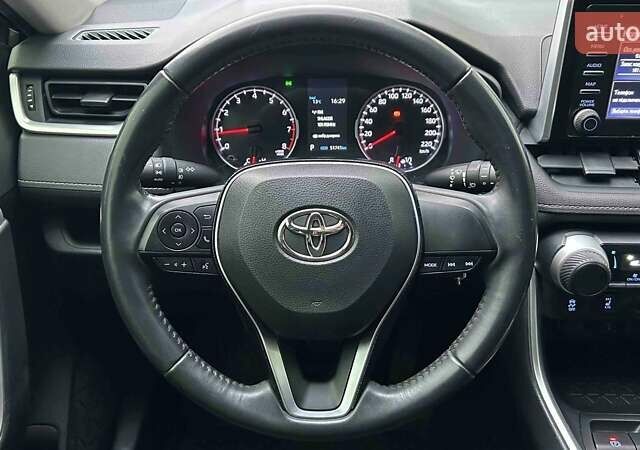 Сірий Тойота РАВ 4, об'ємом двигуна 1.99 л та пробігом 51 тис. км за 28463 $, фото 12 на Automoto.ua