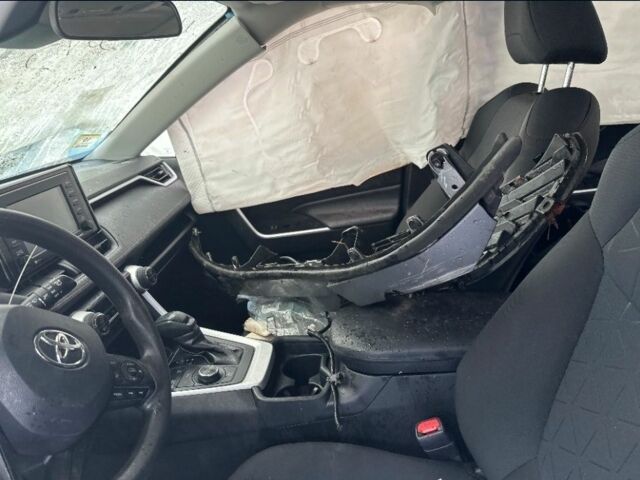 Серый Тойота РАВ 4, объемом двигателя 2.5 л и пробегом 147 тыс. км за 850 $, фото 6 на Automoto.ua