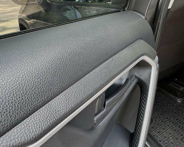 Сірий Тойота РАВ 4, об'ємом двигуна 1.99 л та пробігом 47 тис. км за 27000 $, фото 8 на Automoto.ua