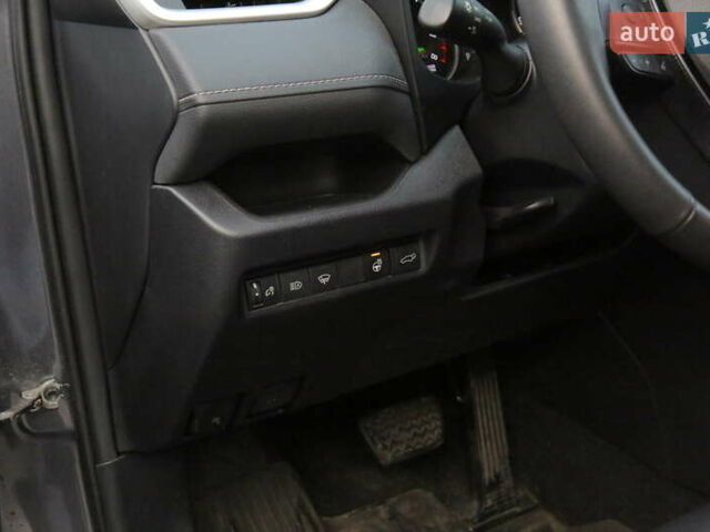 Сірий Тойота РАВ 4, об'ємом двигуна 2.49 л та пробігом 48 тис. км за 30000 $, фото 23 на Automoto.ua