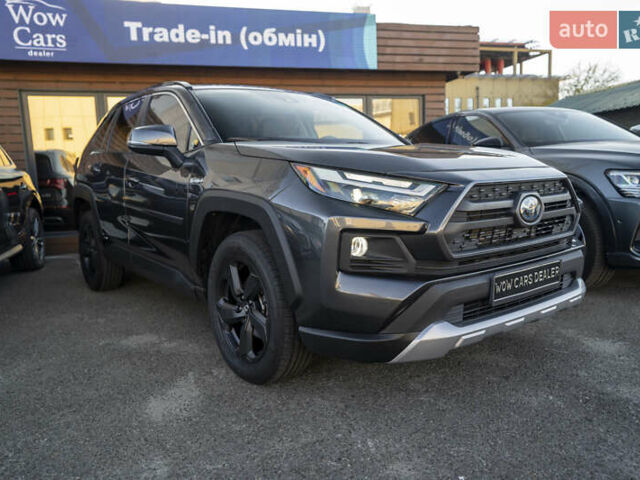 Серый Тойота РАВ 4, объемом двигателя 2.49 л и пробегом 49 тыс. км за 31400 $, фото 3 на Automoto.ua