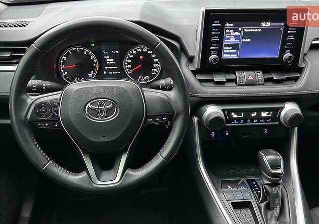 Сірий Тойота РАВ 4, об'ємом двигуна 1.99 л та пробігом 51 тис. км за 28463 $, фото 8 на Automoto.ua