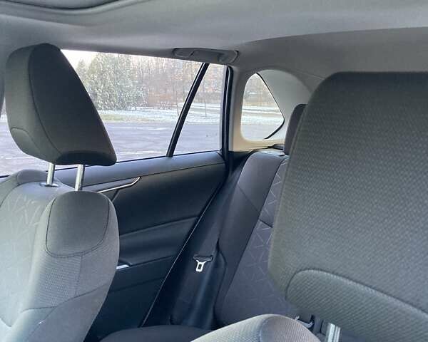 Серый Тойота РАВ 4, объемом двигателя 2.5 л и пробегом 43 тыс. км за 28900 $, фото 2 на Automoto.ua