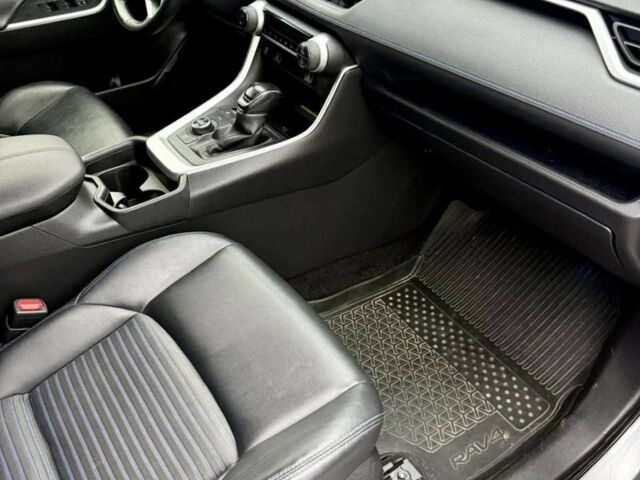 Серый Тойота РАВ 4, объемом двигателя 2.5 л и пробегом 102 тыс. км за 16800 $, фото 6 на Automoto.ua