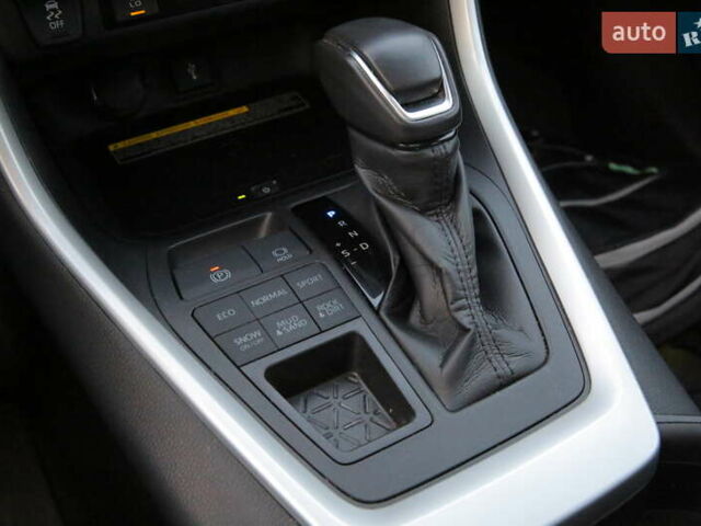 Сірий Тойота РАВ 4, об'ємом двигуна 2.49 л та пробігом 48 тис. км за 30000 $, фото 22 на Automoto.ua