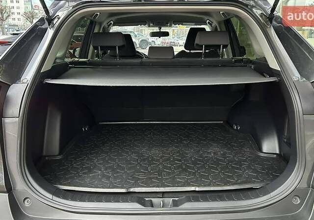 Сірий Тойота РАВ 4, об'ємом двигуна 1.99 л та пробігом 51 тис. км за 28463 $, фото 9 на Automoto.ua