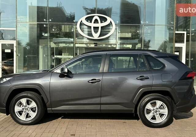Сірий Тойота РАВ 4, об'ємом двигуна 2.5 л та пробігом 60 тис. км за 31484 $, фото 2 на Automoto.ua