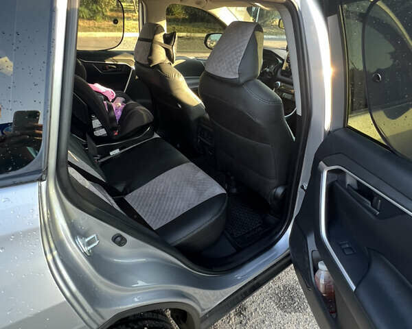 Серый Тойота РАВ 4, объемом двигателя 1.99 л и пробегом 90 тыс. км за 23000 $, фото 4 на Automoto.ua