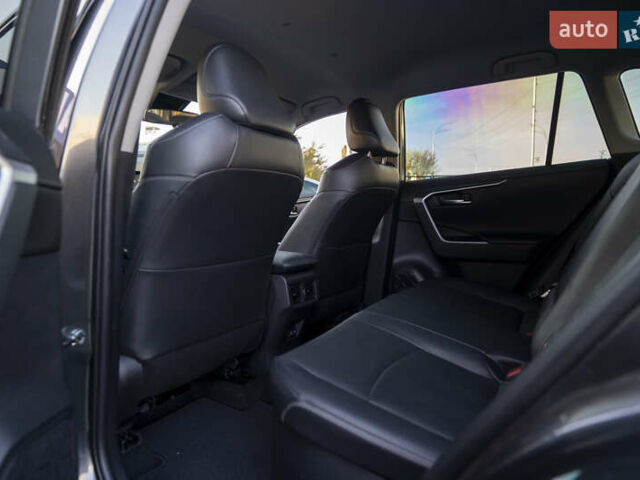 Серый Тойота РАВ 4, объемом двигателя 2.49 л и пробегом 49 тыс. км за 31400 $, фото 35 на Automoto.ua