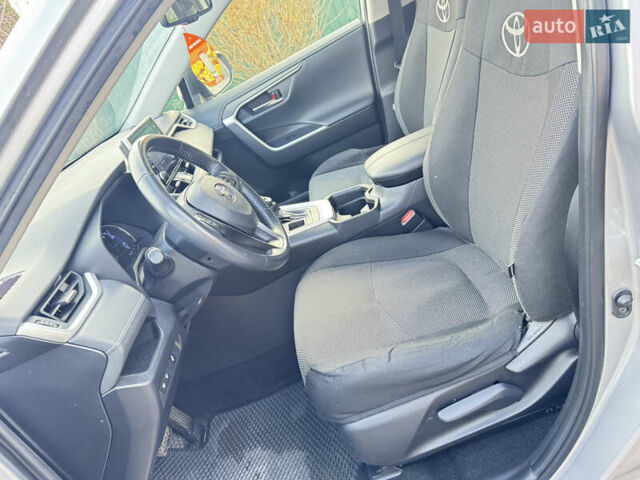 Сірий Тойота РАВ 4, об'ємом двигуна 2.49 л та пробігом 85 тис. км за 31500 $, фото 8 на Automoto.ua