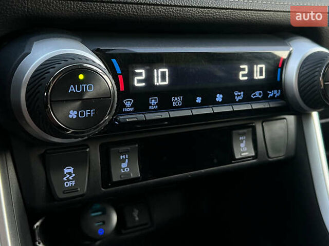 Сірий Тойота РАВ 4, об'ємом двигуна 1.99 л та пробігом 92 тис. км за 28999 $, фото 15 на Automoto.ua