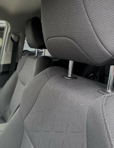 Сірий Тойота РАВ 4, об'ємом двигуна 1.99 л та пробігом 47 тис. км за 27000 $, фото 6 на Automoto.ua