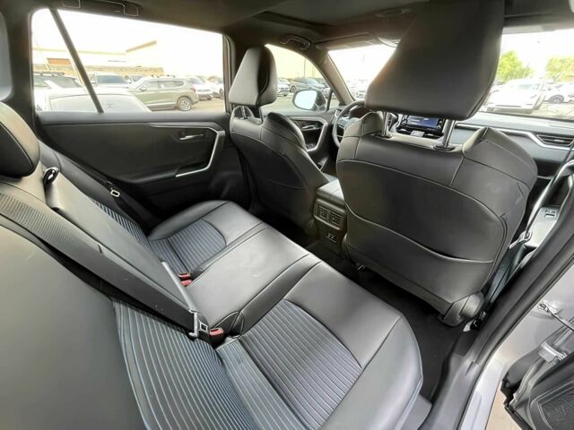 Сірий Тойота РАВ 4, об'ємом двигуна 2.5 л та пробігом 44 тис. км за 15000 $, фото 13 на Automoto.ua