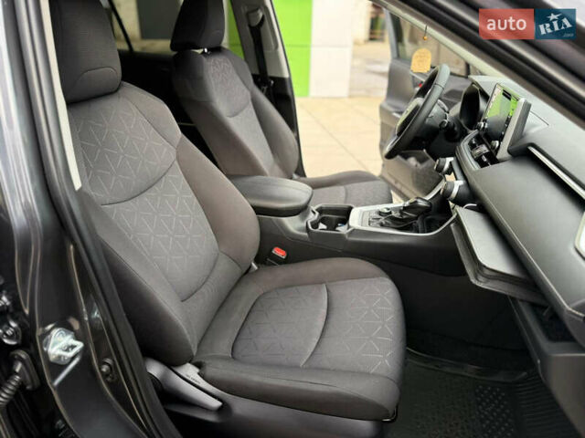 Серый Тойота РАВ 4, объемом двигателя 1.99 л и пробегом 75 тыс. км за 28500 $, фото 9 на Automoto.ua