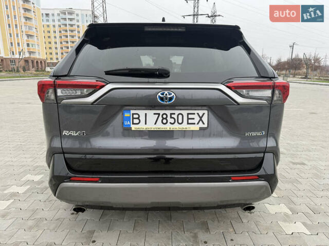 Серый Тойота РАВ 4, объемом двигателя 2.49 л и пробегом 195 тыс. км за 28850 $, фото 4 на Automoto.ua