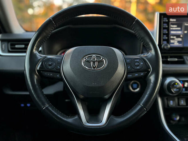 Сірий Тойота РАВ 4, об'ємом двигуна 1.99 л та пробігом 92 тис. км за 28999 $, фото 9 на Automoto.ua