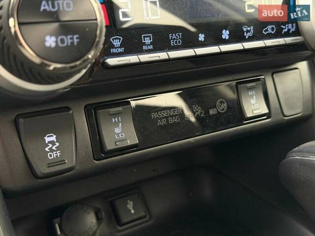 Сірий Тойота РАВ 4, об'ємом двигуна 2.49 л та пробігом 88 тис. км за 28500 $, фото 57 на Automoto.ua