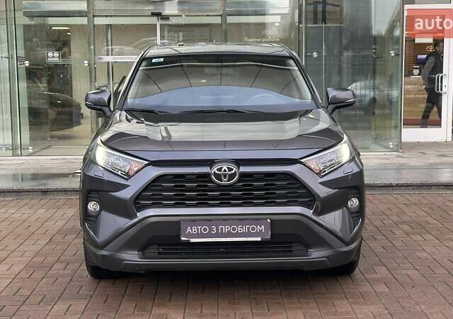 Сірий Тойота РАВ 4, об'ємом двигуна 1.99 л та пробігом 51 тис. км за 28463 $, фото 4 на Automoto.ua